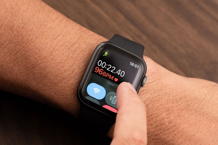 Hướng dẫn bạn cách tắt tự động sáng màn hình trên Apple Watch (1)