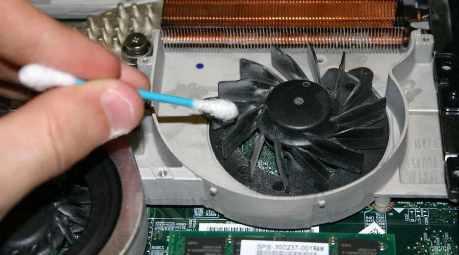Vệ sinh máy tính - làm sạch quạt tản nhiệt