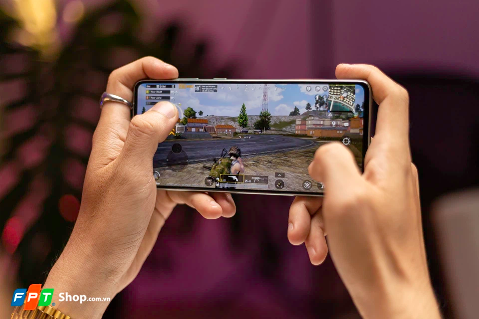 So sánh OPPO Reno8 5G và Samsung Galaxy A73 5G: Chọn lựa nào tốt nhất trong phân khúc cận cao cấp?