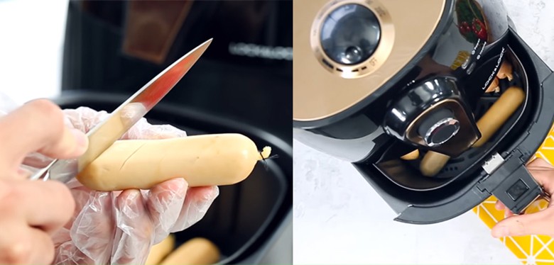 Sử dụng dao khía các đường chéo đều nhau trên miếng xúc xích