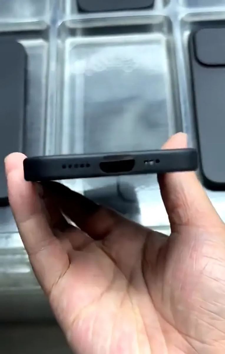 Ốp lưng iPhone 15 Pro Max (ảnh 2)