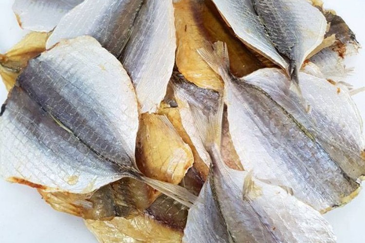 Mách bạn cách nướng cá chỉ vàng bằng nồi chiên không dầu (Hình 3)