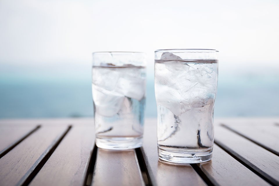 Uống nước lạnh giảm cân - Ảnh 03