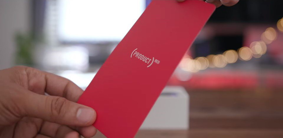 Đập hộp trên tay iPhone 8 Product Red