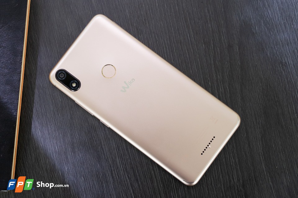 Mở hộp Wiko View Max 01