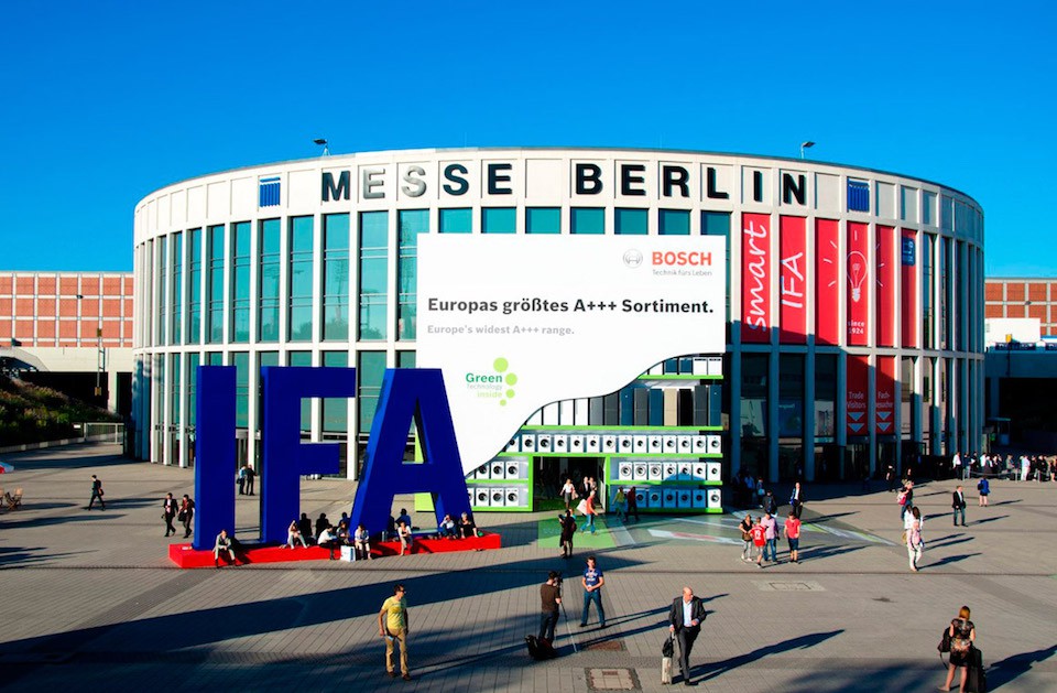 Galaxy Watch được dự đoán sẽ ra mắt tại sự kiện IFA 2018 diễn ra ở Berlin, Đức.