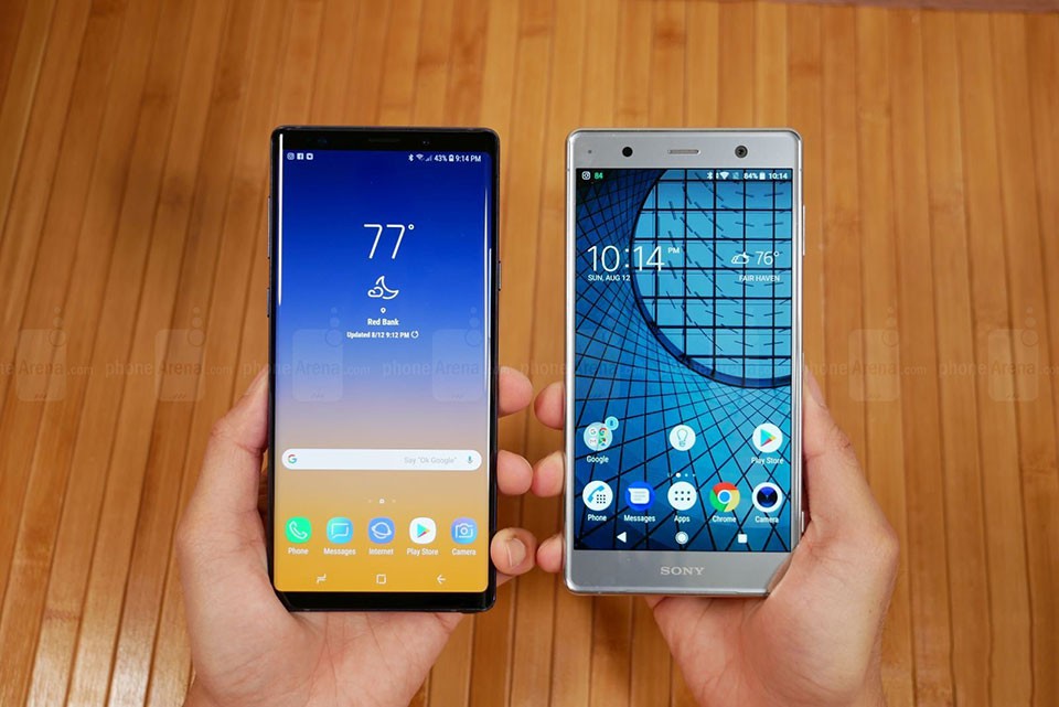 Samsung Galaxy Note 9 và Sony Xperia XZ2 Premium
