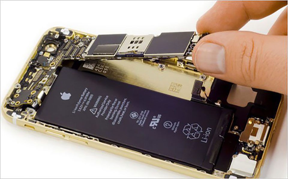 iPhone 8 bị lỗi mainboard, Apple sẽ sửa miễn phí (ảnh 1)