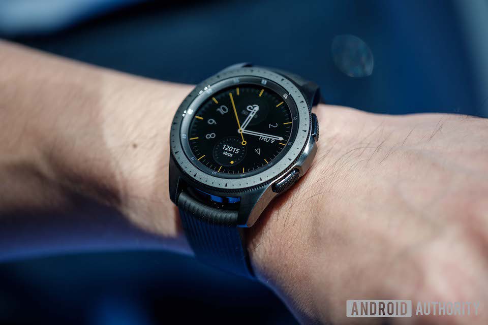 Galaxy Watch là thế hệ đồng hồ thông minh mới của Samsung.