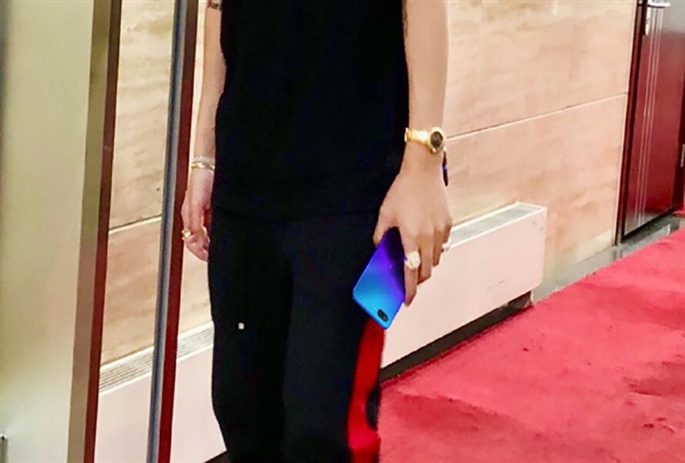 Xiaomi Mi 8 Youth lộ ảnh thực tế