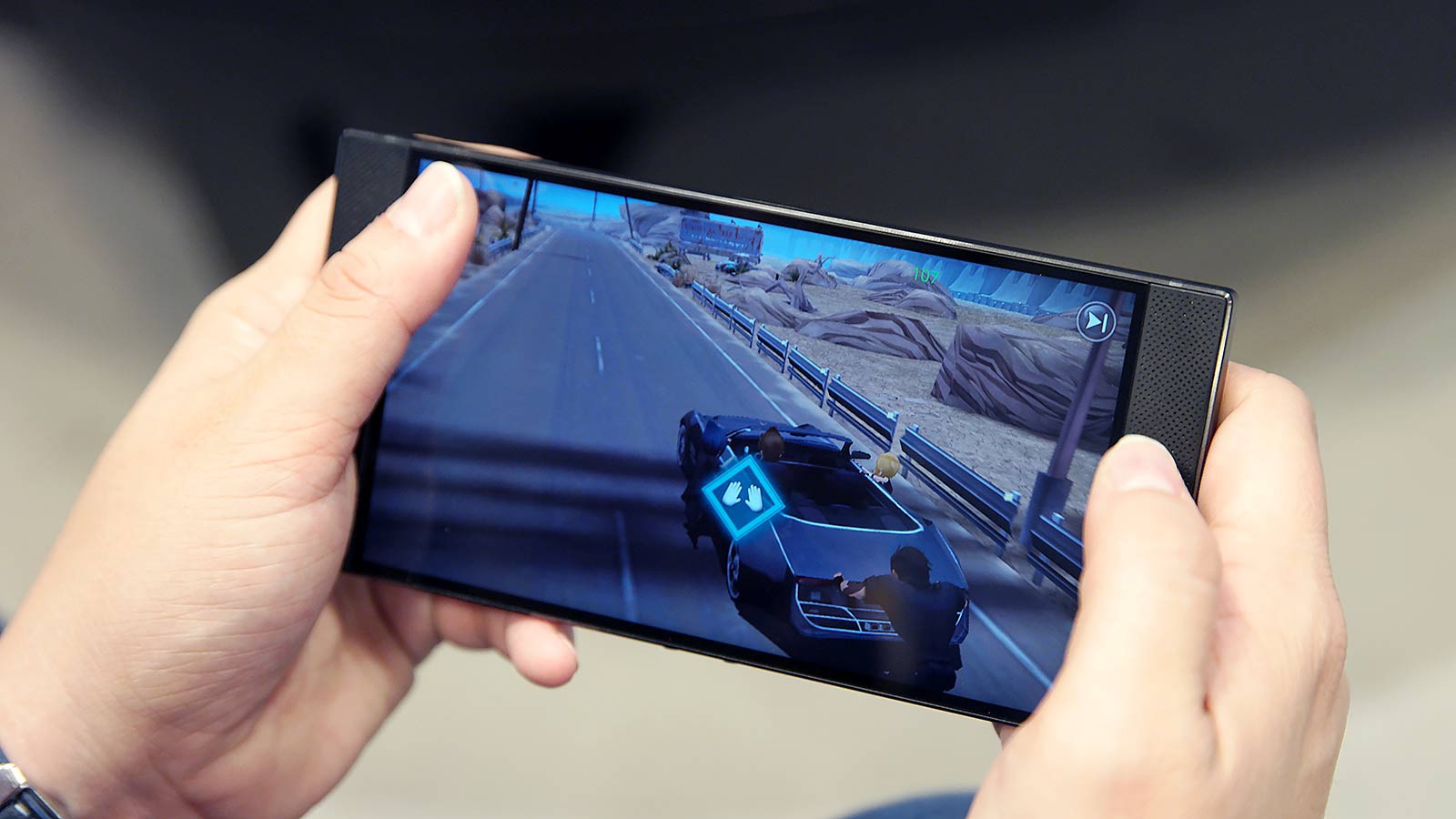 Bạn mong đợi những cải tiến gì ở Razer Phone 2? (ảnh 4)