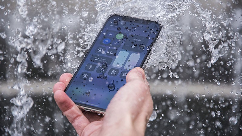 iPhone X chống nước