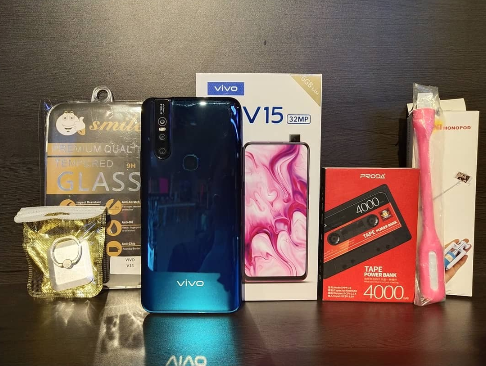 Chỉ với từ 2,1 triệu đồng, rinh ngay Vivo V15 6GB-64GB độc quyền tại FPT Shop về nhà