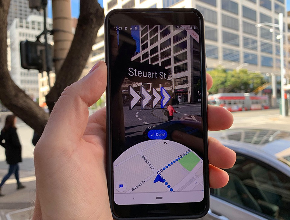 Tính năng Live View trên Google Maps khả dụng trên nhiều smartphone Android và iOS