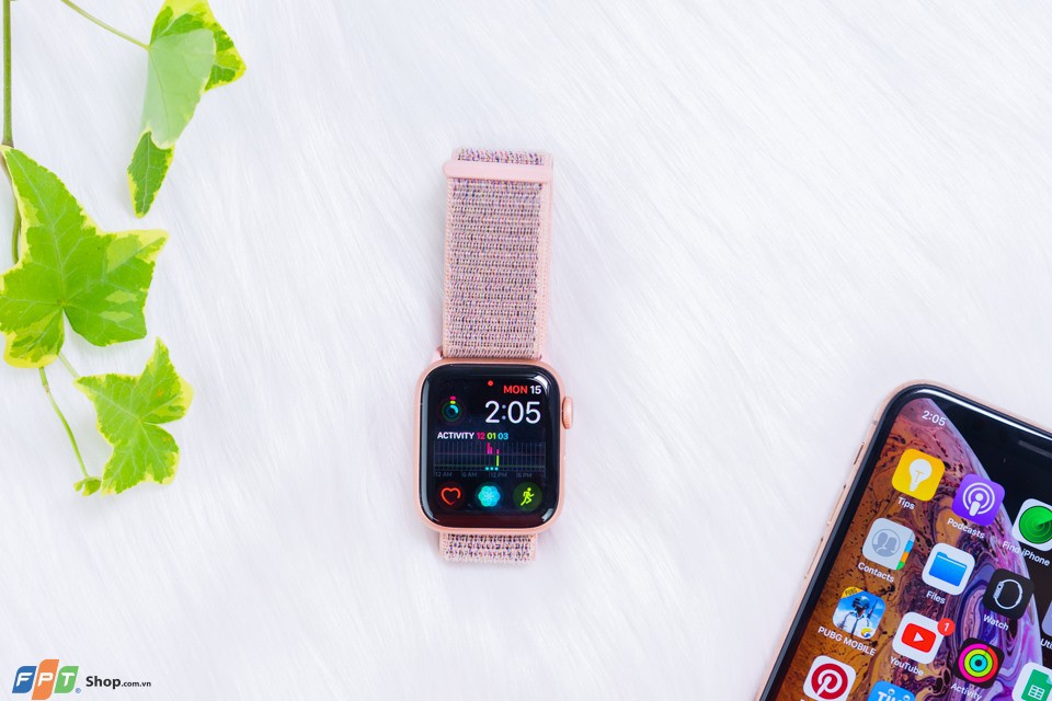Apple Watch Series 4 GPS, 44mm viền nhôm vàng dây nylon hồng MU6G2VN/A