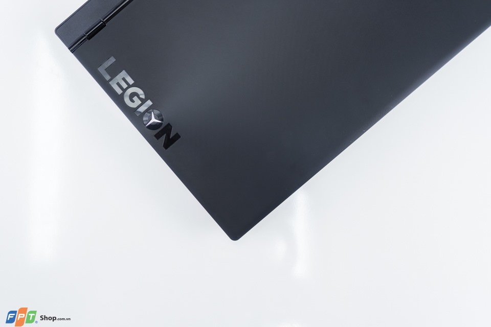 Laptop Lenovo Legion Y530 15ICH i5 8300H/8Gb/1Tb+ 128Gb SSD/GTX 1050 4Gb