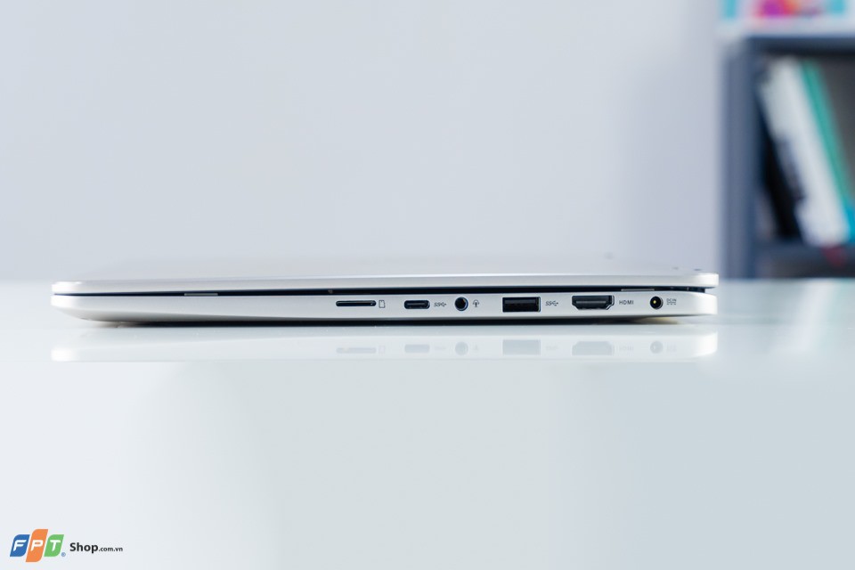 Asus ZenBook FLIP UX461UA-E1147T/i5-8250U/4GB/256GB SSD/PEN/WIN10