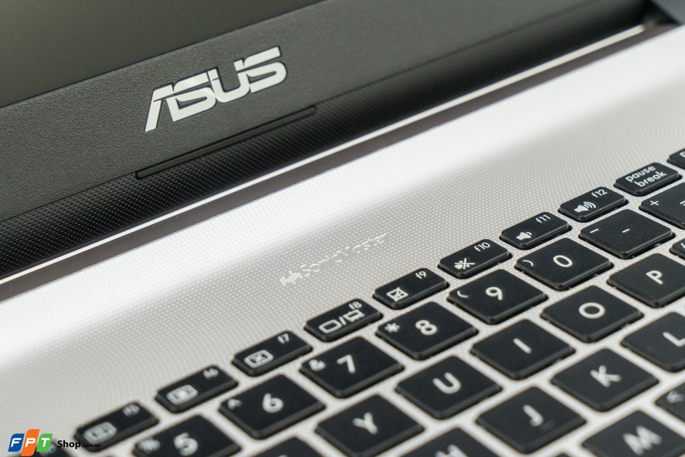 Asus Vivobook X507UA-EJ736T/Core i3-7020U/4GB/256G SSD/WIN10