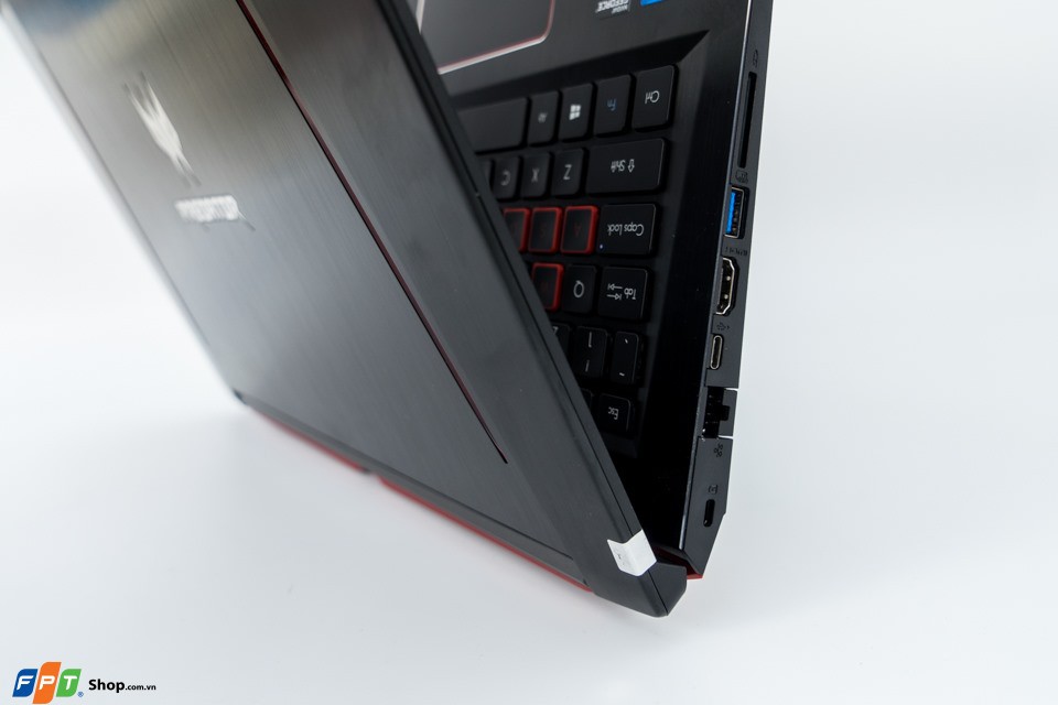 Acer Predator Helios 300 G3-572-79S6