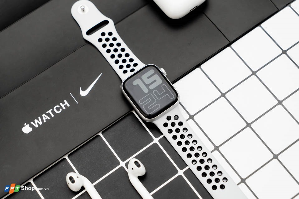Apple Watch Nike Series 5 GPS 44mm viền nhôm dây cao su