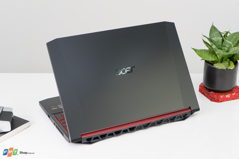 Laptop Acer Nitro AN515 54 595D i5 9300H/8Gb/512Gb/GTX 1650 4Gb/Win 10