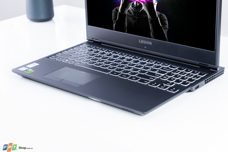 Laptop Lenovo Legion Y540-15IRH i7 9750H/8GB/1TB 128GSSD/WIN10