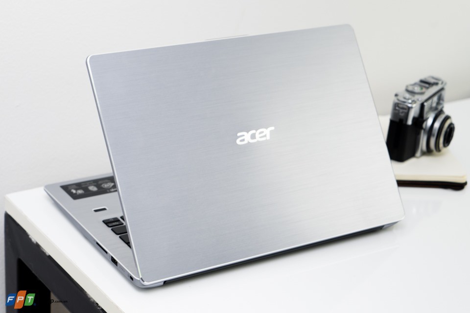 Laptop Acer Swift 3 SF314 56G 78QS i7 8565U/ 8GB/ 512GB/ 14"FHD/ Win 10