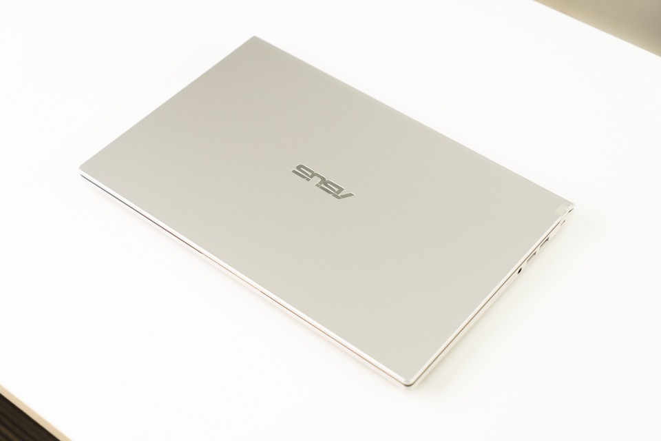 Laptop Asus Vivobook D409DA EK109T R5 3500U/4GB/512GB SSD/WIN10