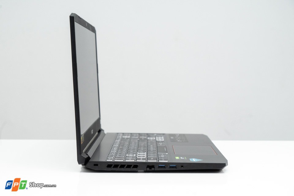 Laptop Acer Nitro Gaming AN515-55-77P9 i7 10750H/8GB/512GB/GTX1650Ti 4GB/Win 10
