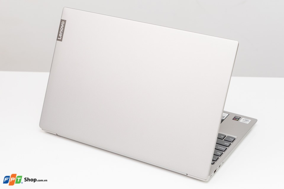 Lenovo Ideapad S340-15API R5-3500U/4GB/256GB SSD/WIN10