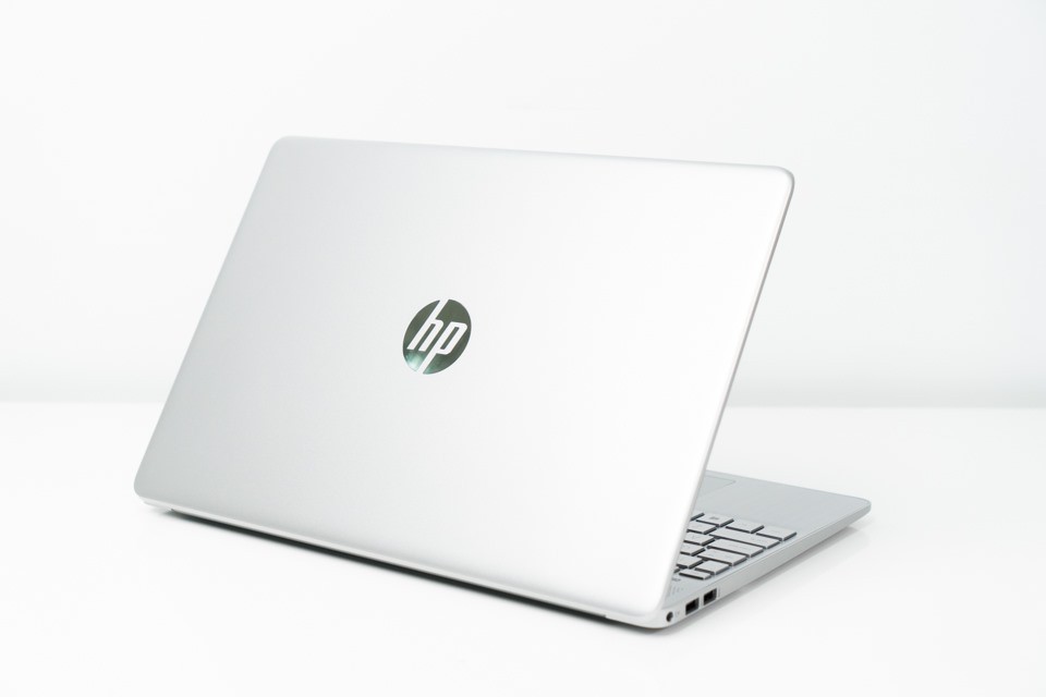 Laptop HP 15s fq0003TU Pentium N5000/4GB/256GB SSD/WIN10