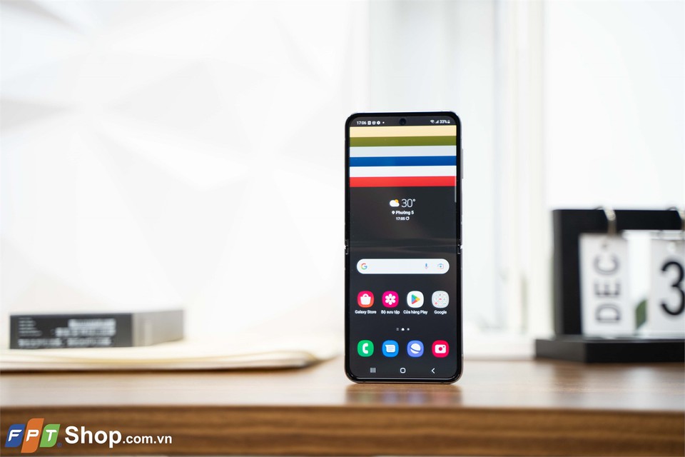 Samsung Galaxy Z Flip4 5G Bespoke Edition